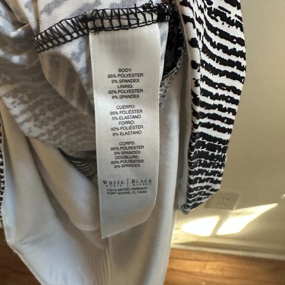 White House Black Market Sleeveless Faux Wrap Black White Abstract Top Sz M - Picture 8 of 8